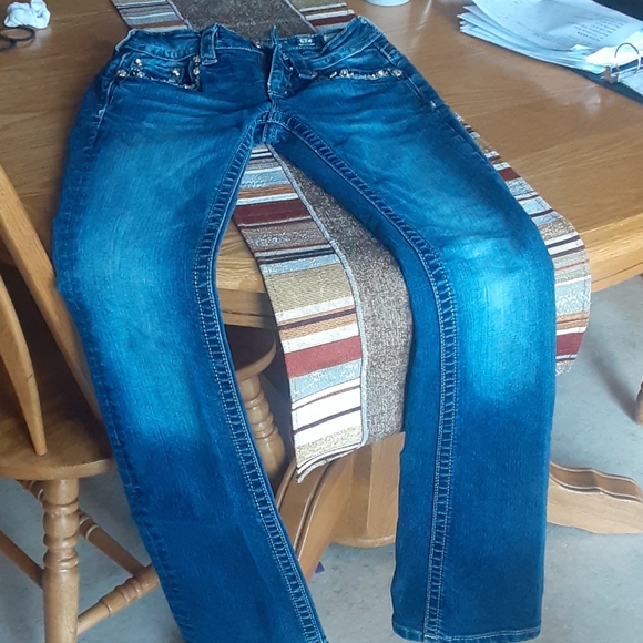 Jeans - Picture 2 of 5